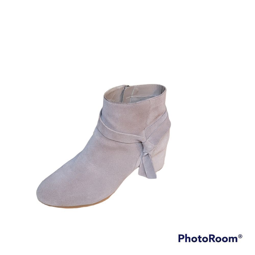 Saks Fifth Avenue Suede Booties. Size 9.